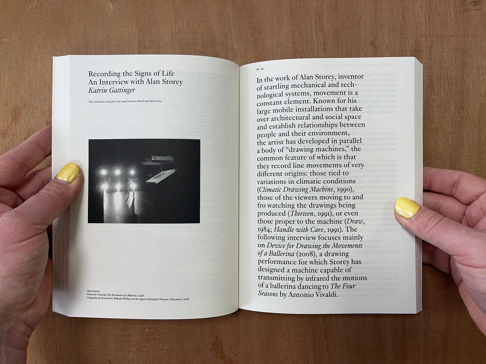 SPACESCAPES – DANCE & DRAWING SINCE 1962 by Sarah Burkhalter & Laurence Schmidlin (Eds.)
