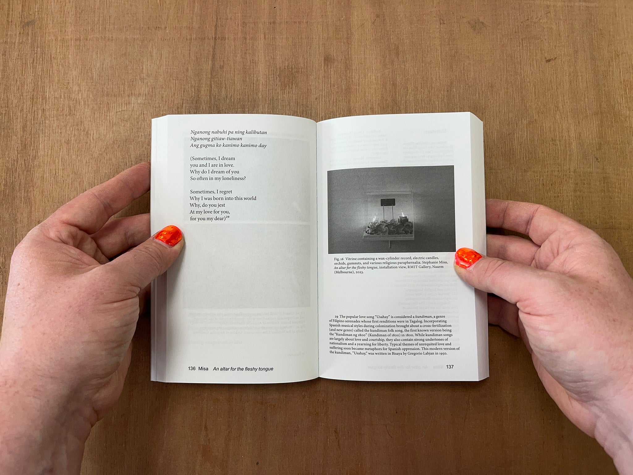 STANDPOINT AUTOTHEORY: WRITING EMBODIED EXPERIENCES AND RELATIONAL ARTISTIC PRACTICES