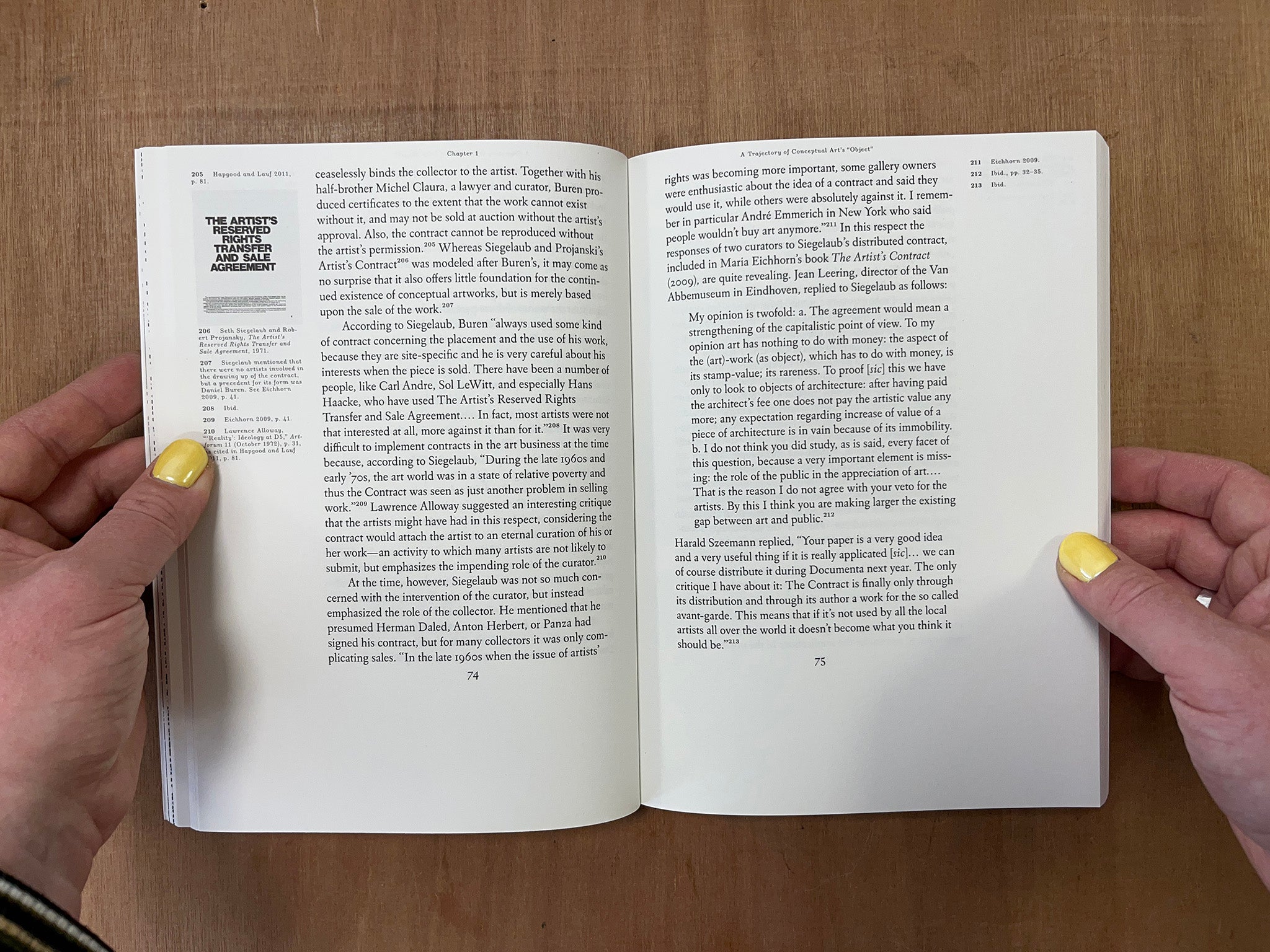 CONCEPTUAL ART IN A CURATORIAL PERSPECTIVE: BETWEEN DEMATERIALIZATION AND DOCUMENTATION by Nathalie Zonnenberg