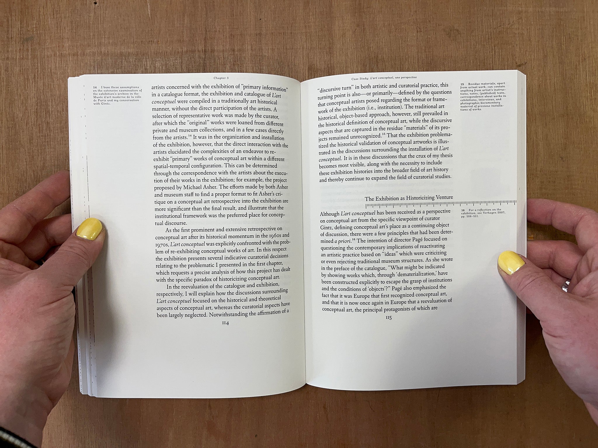 CONCEPTUAL ART IN A CURATORIAL PERSPECTIVE: BETWEEN DEMATERIALIZATION AND DOCUMENTATION by Nathalie Zonnenberg