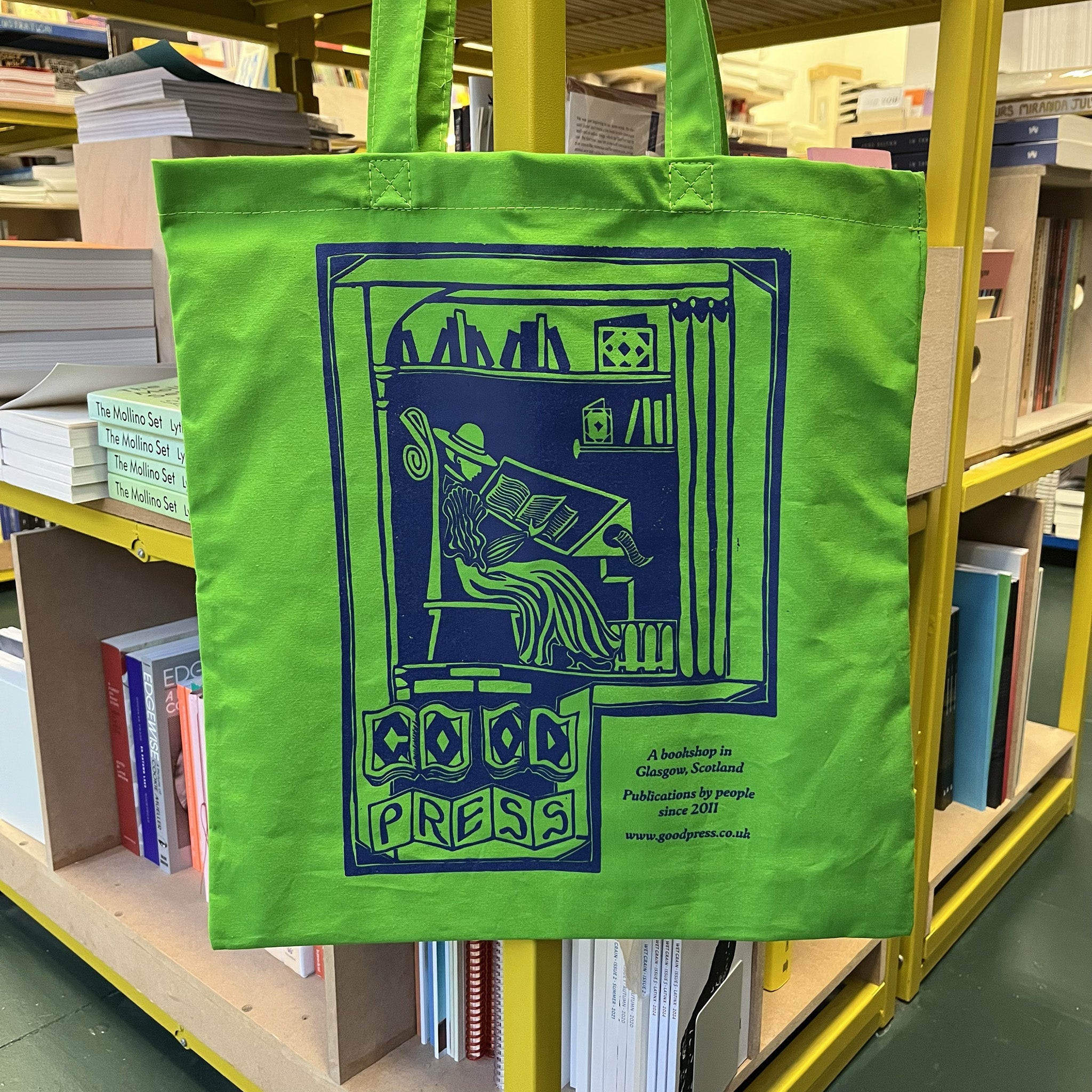BOOKSHELF TOTE BAG