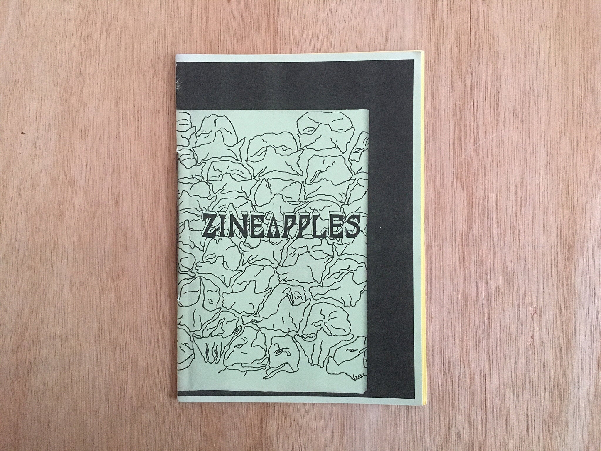 ZINEAPPLES by Various Artists