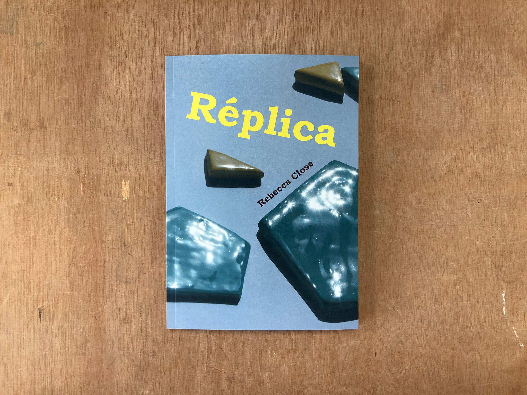RÉPLICA by Rebecca Close