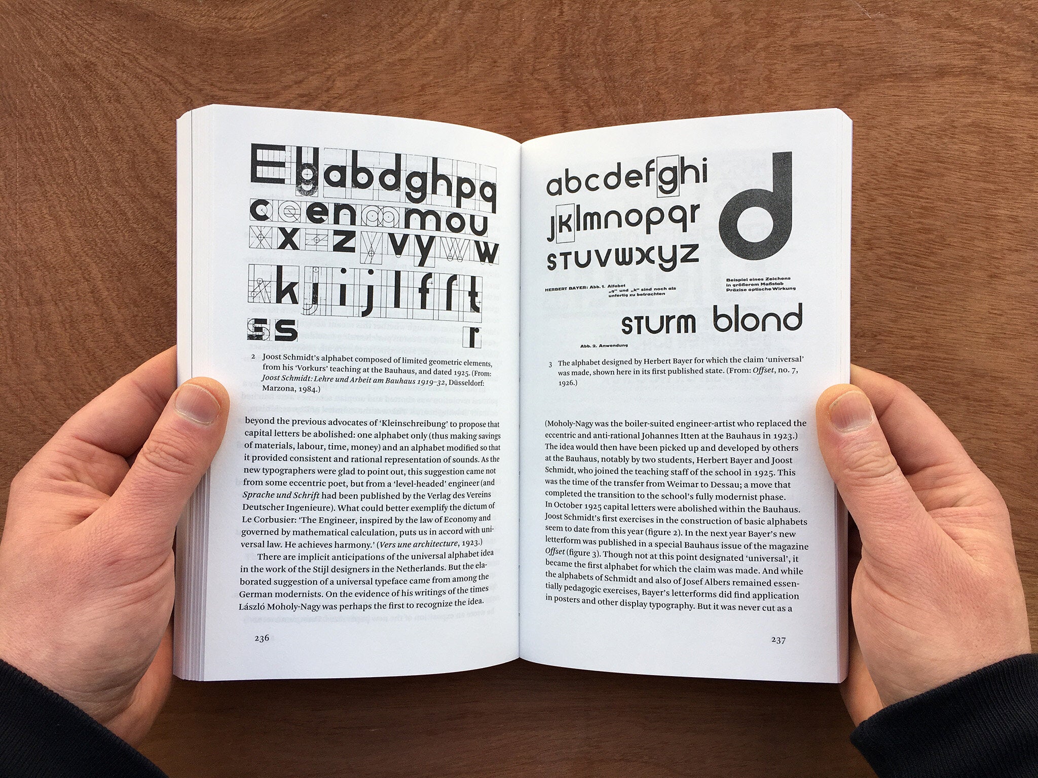 UNJUSTIFIED TEXTS: PERSPECTIVES ON TYPOGRAPHY by Robin Kinross